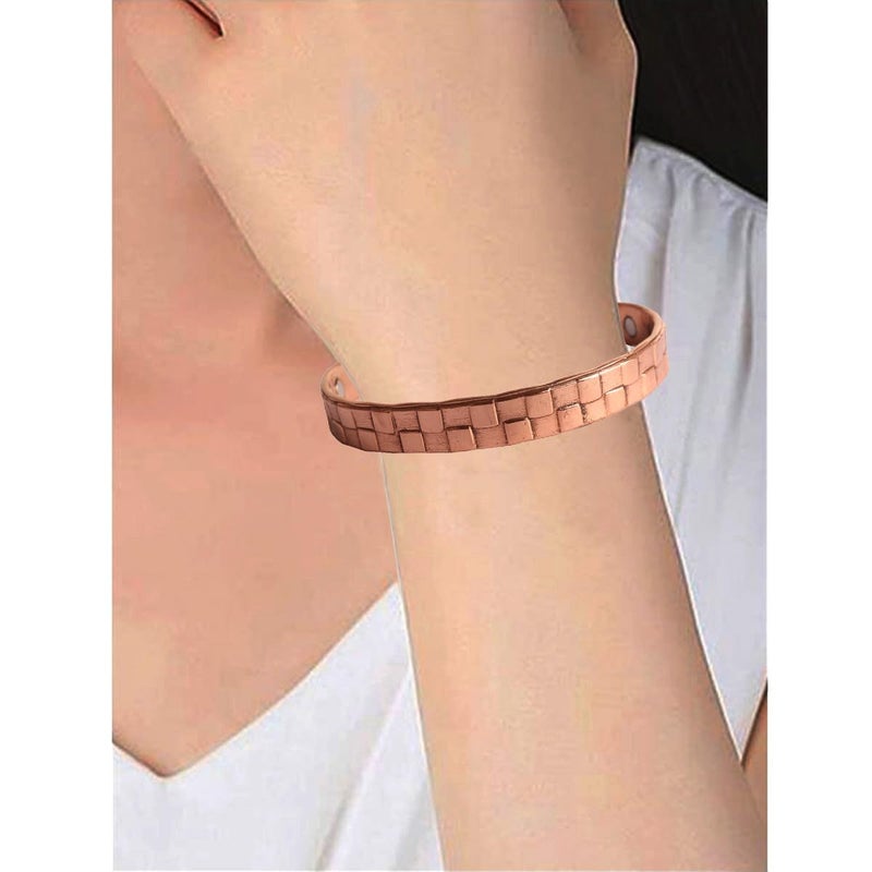 Touchstone Copper magnetic bracelet Tibetan style. Hand forged with solid and high gauge pure copper. Elegant brick pattern. - Image 1